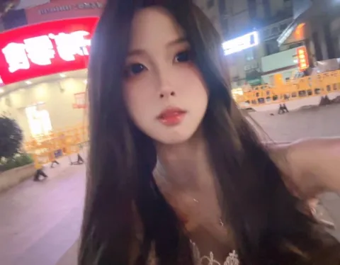 E896
