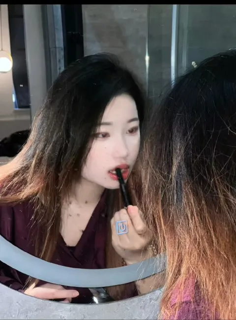 E947