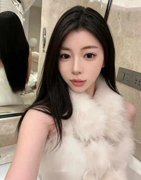 F323