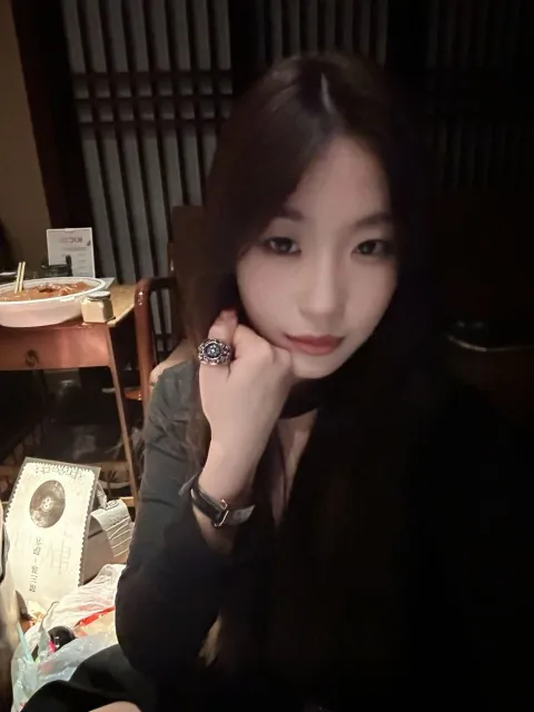 F527