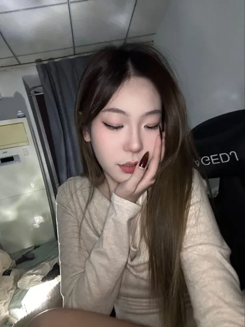 F527