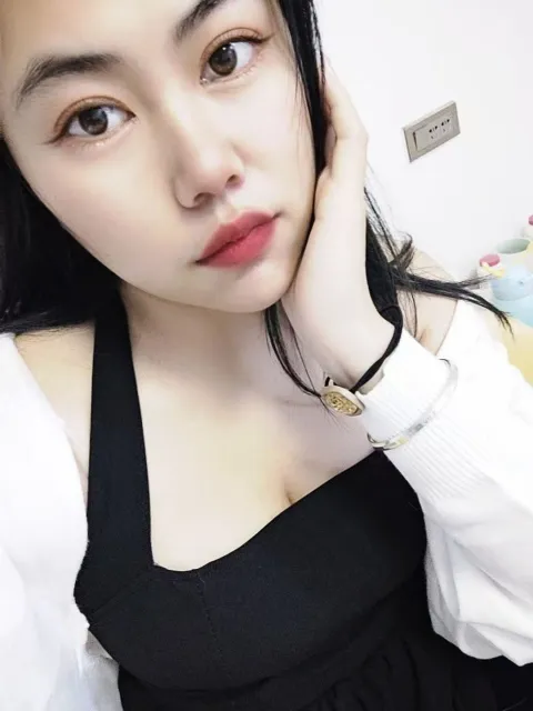 F697