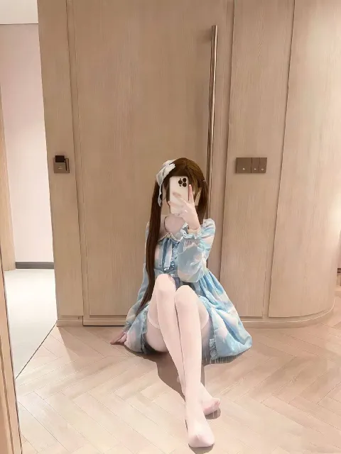 F831