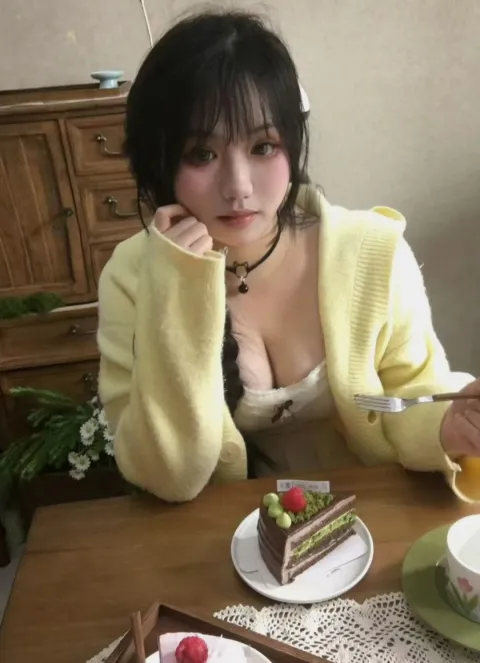 F876