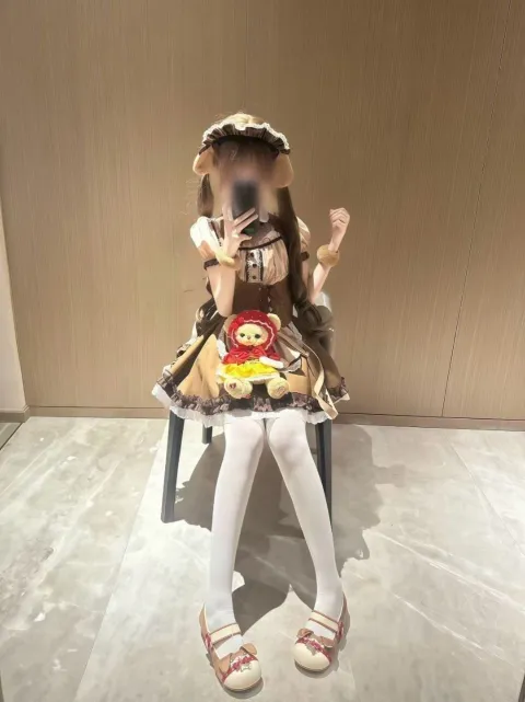 F878