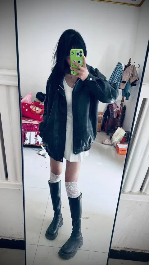 F942