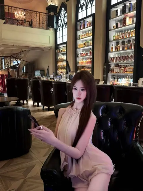 F952