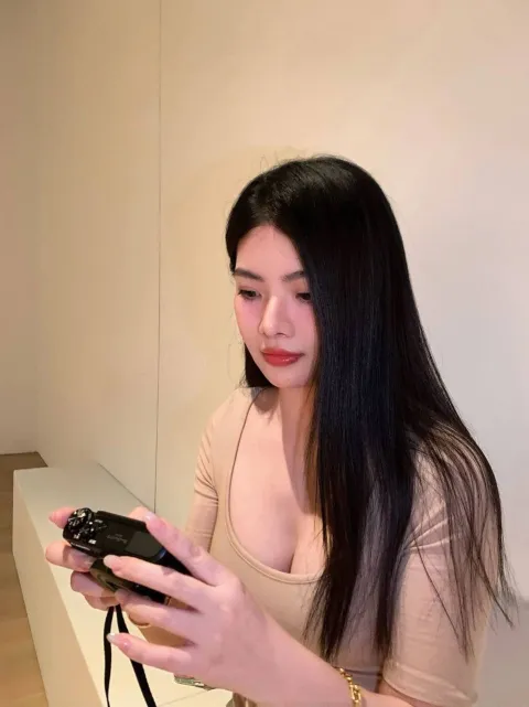 H945