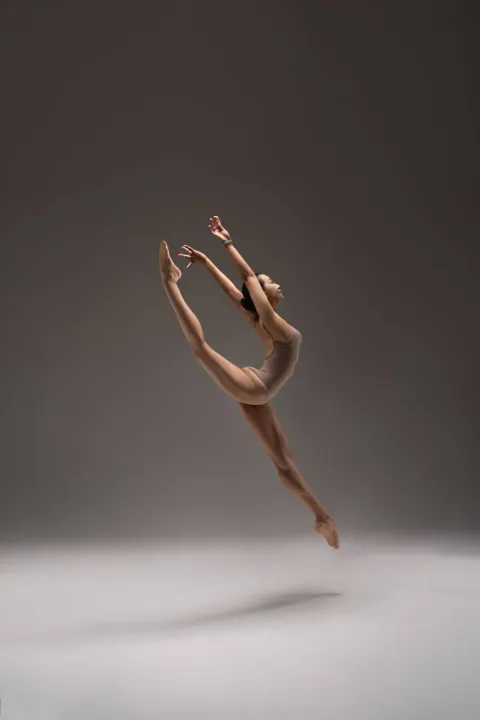 I937
