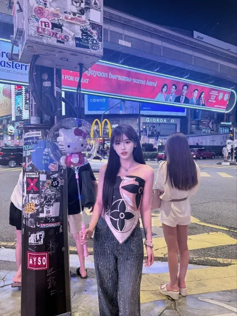 J027