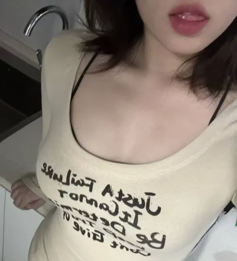 J223