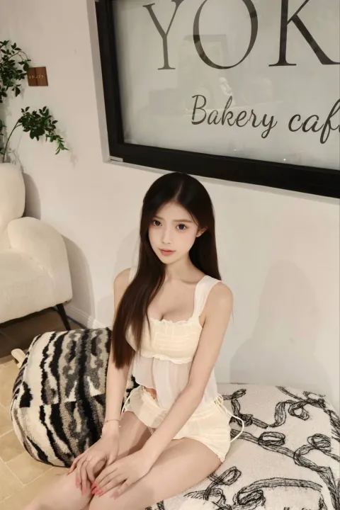 J313