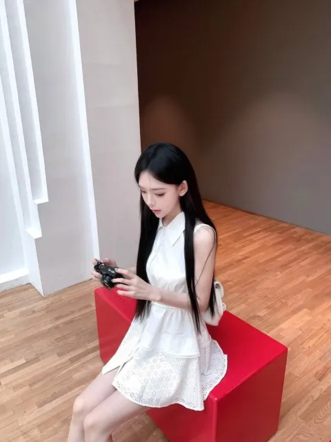 J427