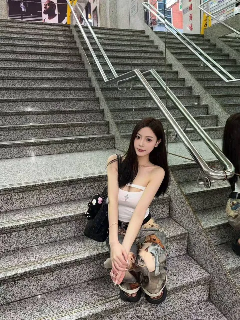 J521