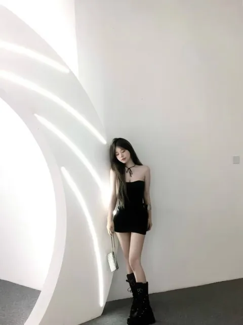 J561