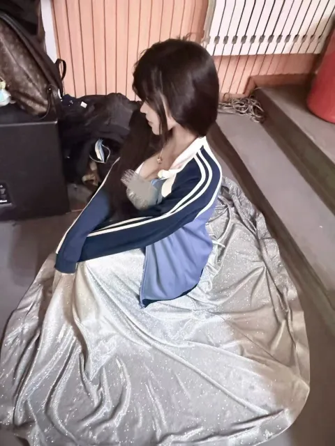J565