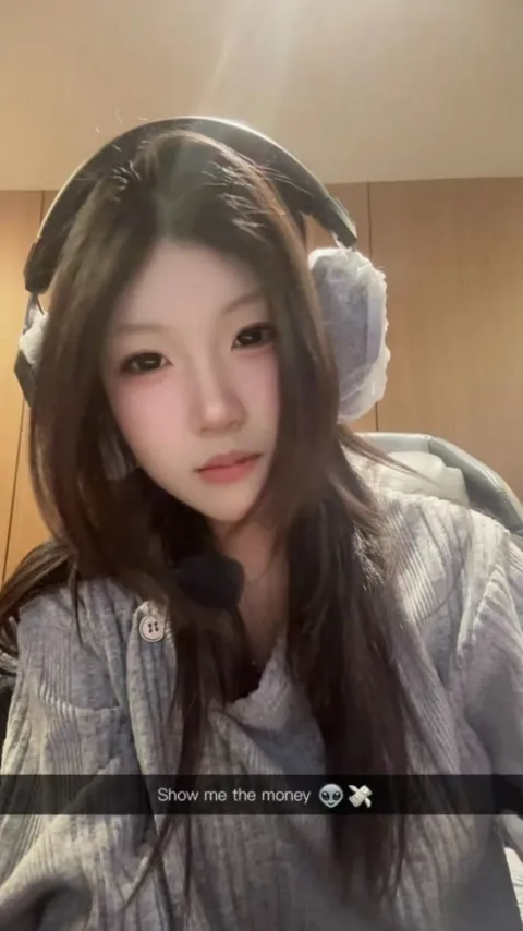 J565