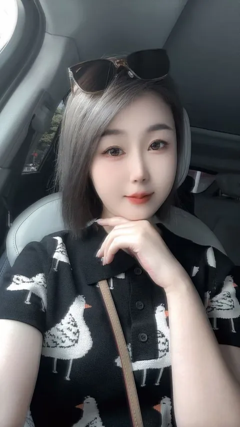 J653