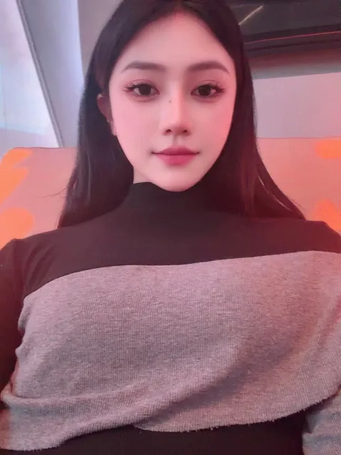 J718