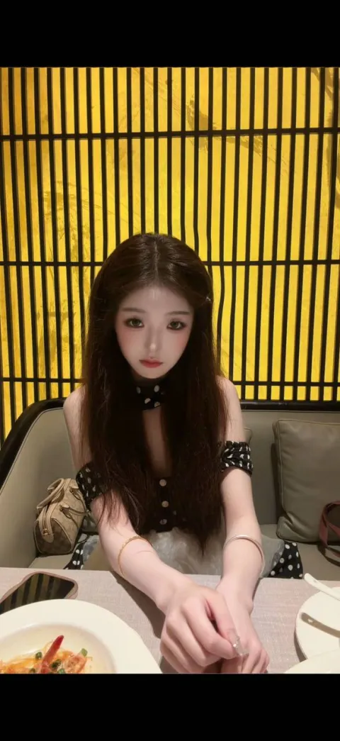 J803