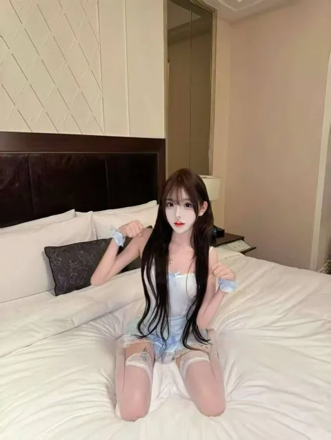 J817