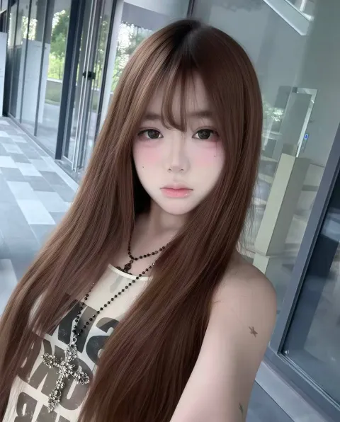 J818