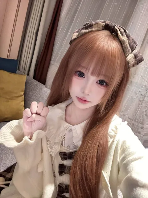 J819