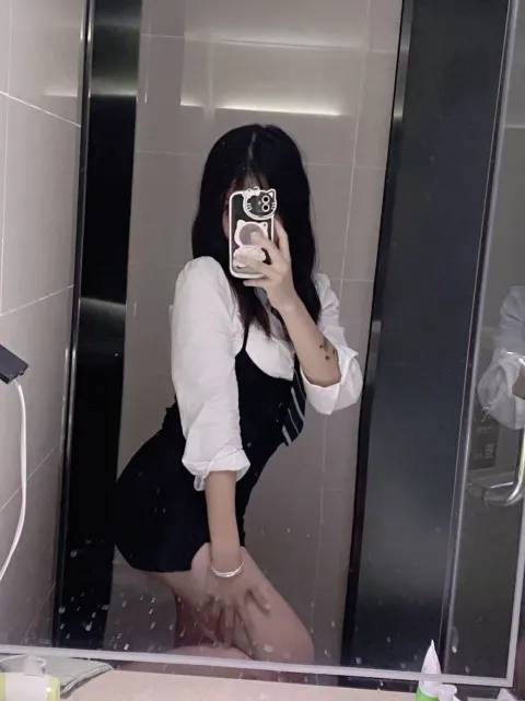 J834