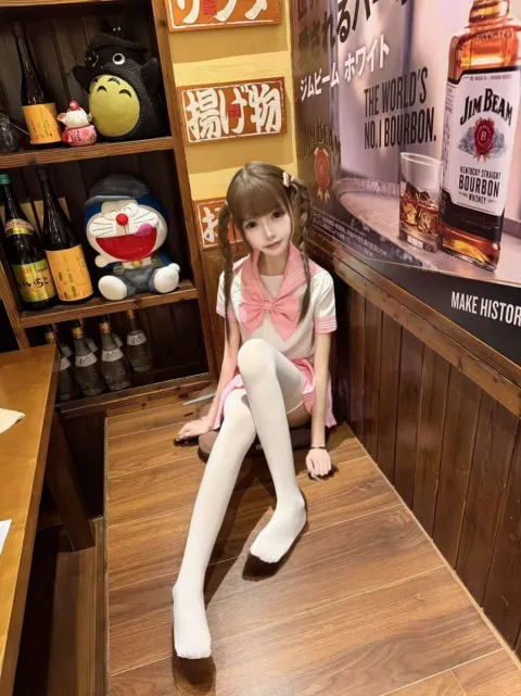 J856