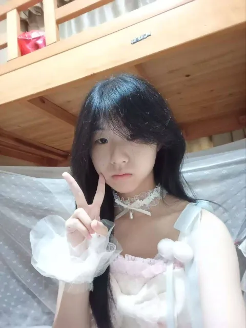 J857