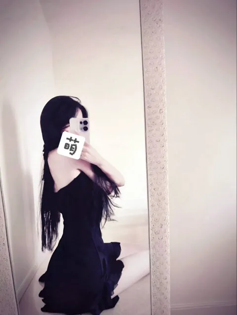 J873