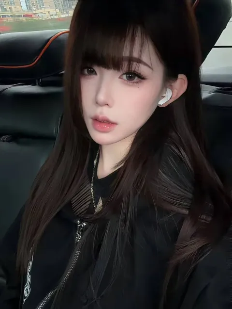 J882