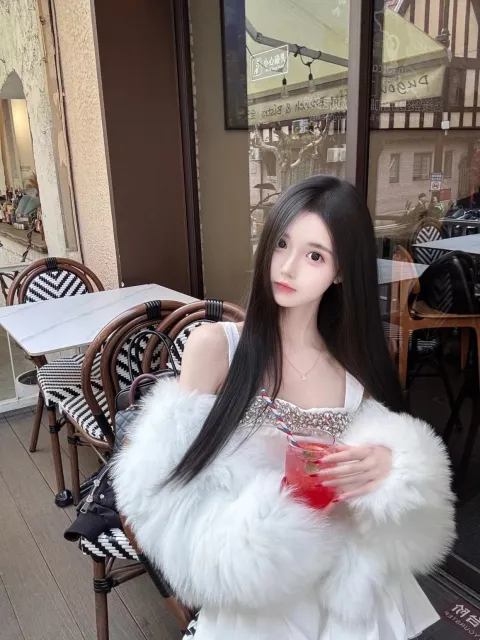 J898